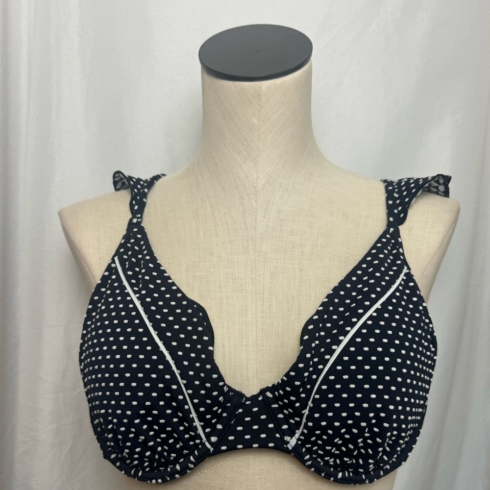 Red Carter Polka Dot Women's swim top  navy blue 34D NWOT